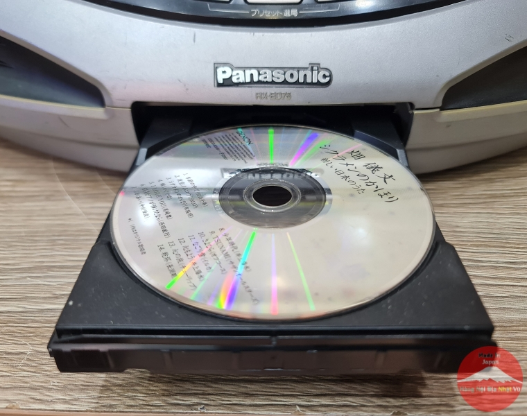 Boombox Casset CD PANASONIC RX ED75